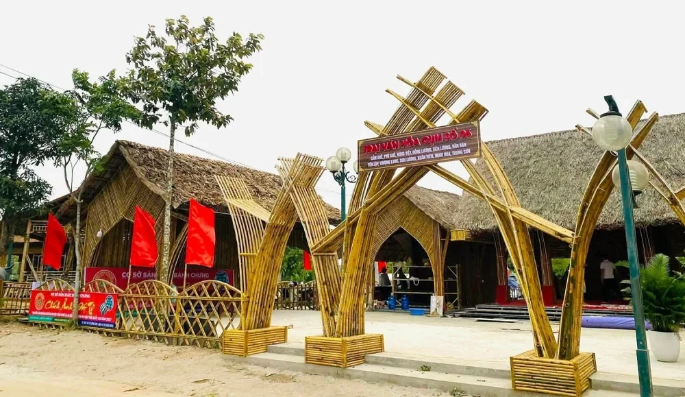 Tre Việt dựng nên không gian Việt