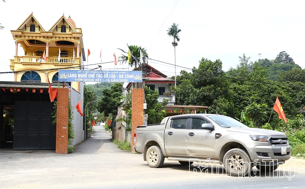 Độc đáo nghề gỗ lũa