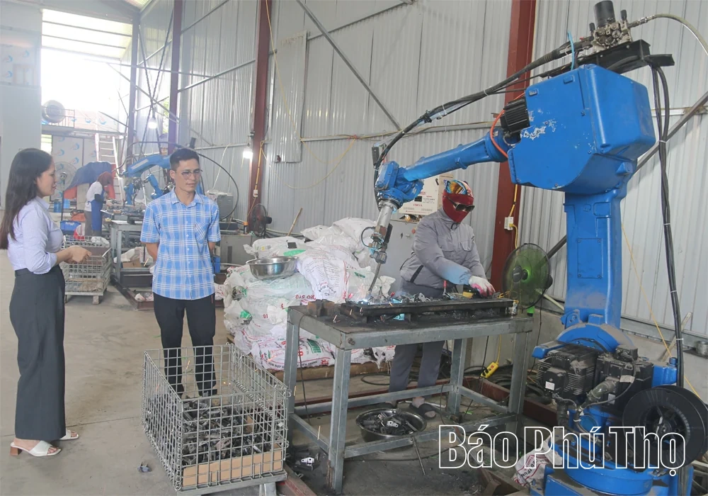 Sức bật thương mại, dịch vụ ở Nguyệt Đức