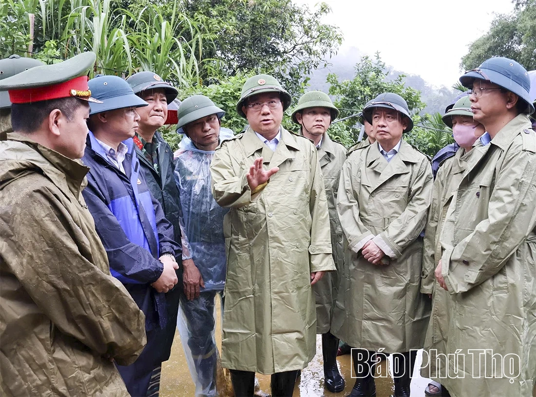 Khẩn trương khắc phục hậu quả sạt lở đất