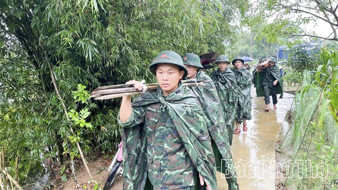 Khẩn trương khắc phục hậu quả sạt lở đất