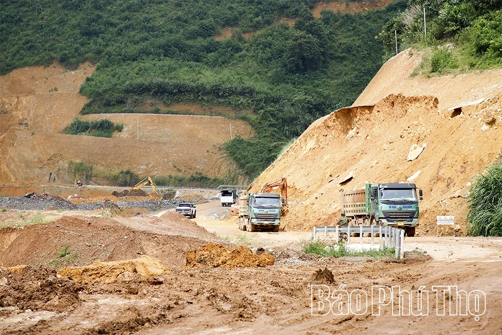 Phòng tránh sớm để hạn chế thiệt hại do&nbsp;sạt lở đất