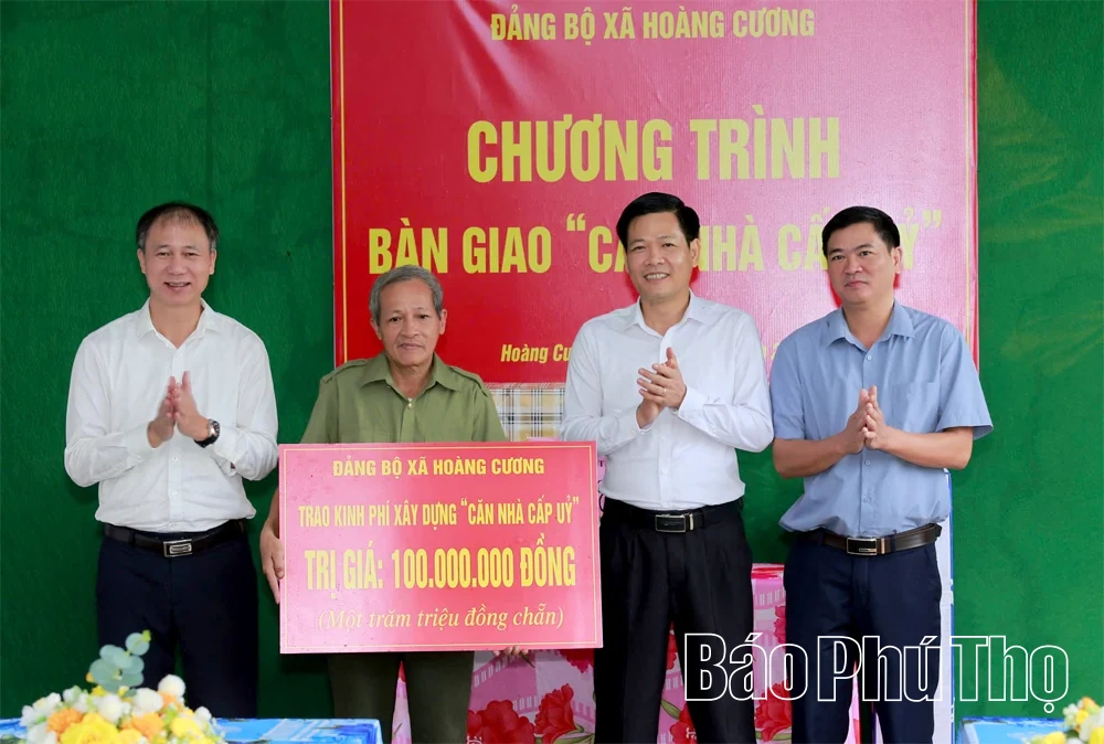 Bàn giao “Căn nhà cấp ủy” cho đảng viên Nguyễn Trọng Tài