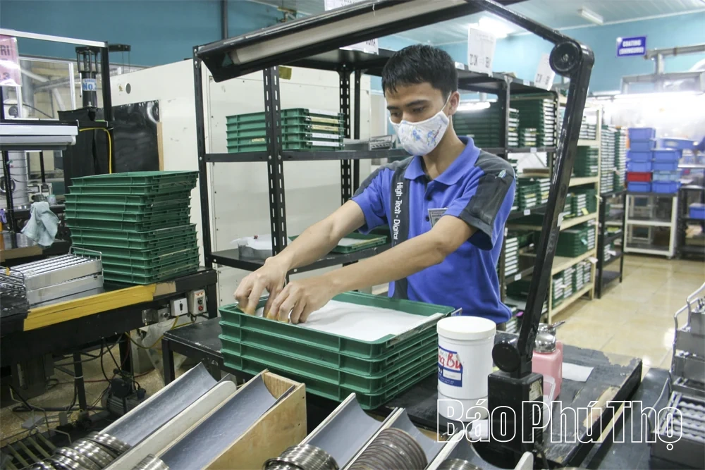 Gỡ “nút thắt” pháp lý, tiếp sức doanh nghiệp nhỏ và hộ kinh doanh