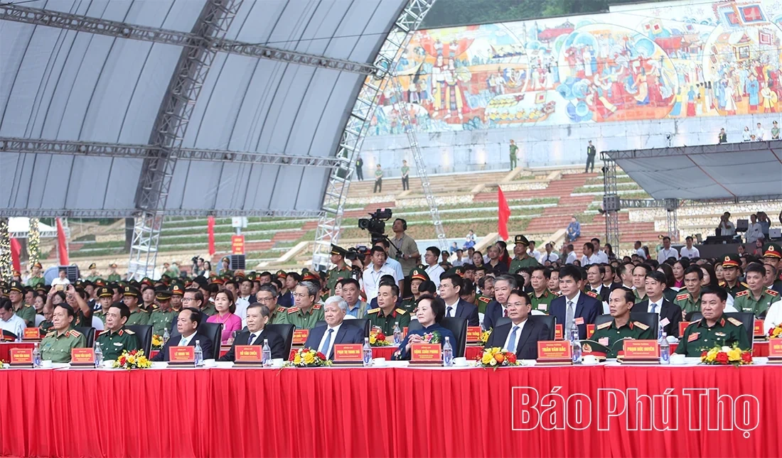 Celebrating the 72nd Anniversary of Uncle Hos Visit to Hung Kings Temple and the Inauguration of the Monument Uncle Ho with the National Festival