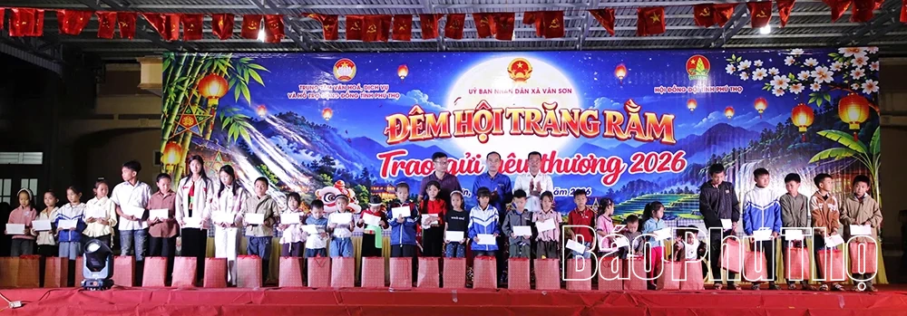 Vân Sơn tổ chức “Đêm hội Trăng rằm - Trao gửi yêu thương”