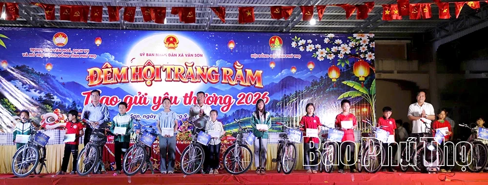 Vân Sơn tổ chức “Đêm hội Trăng rằm - Trao gửi yêu thương”
