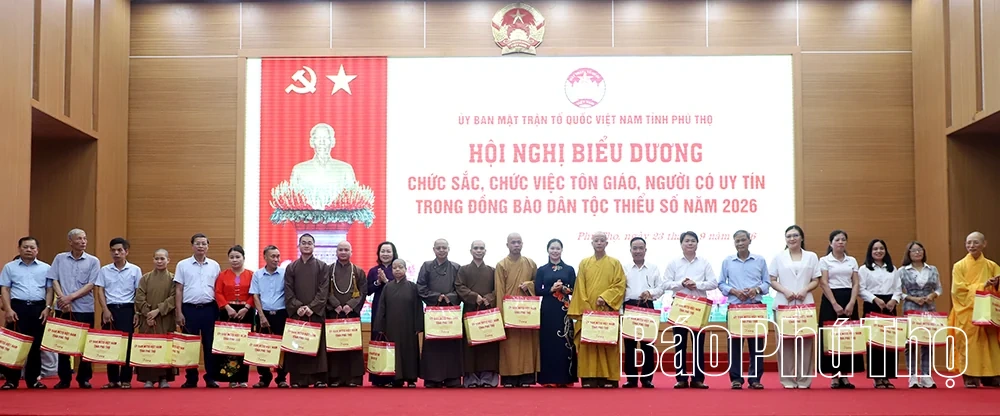 Biểu dương 303 chức sắc, chức việc tôn giáo và người có uy tín