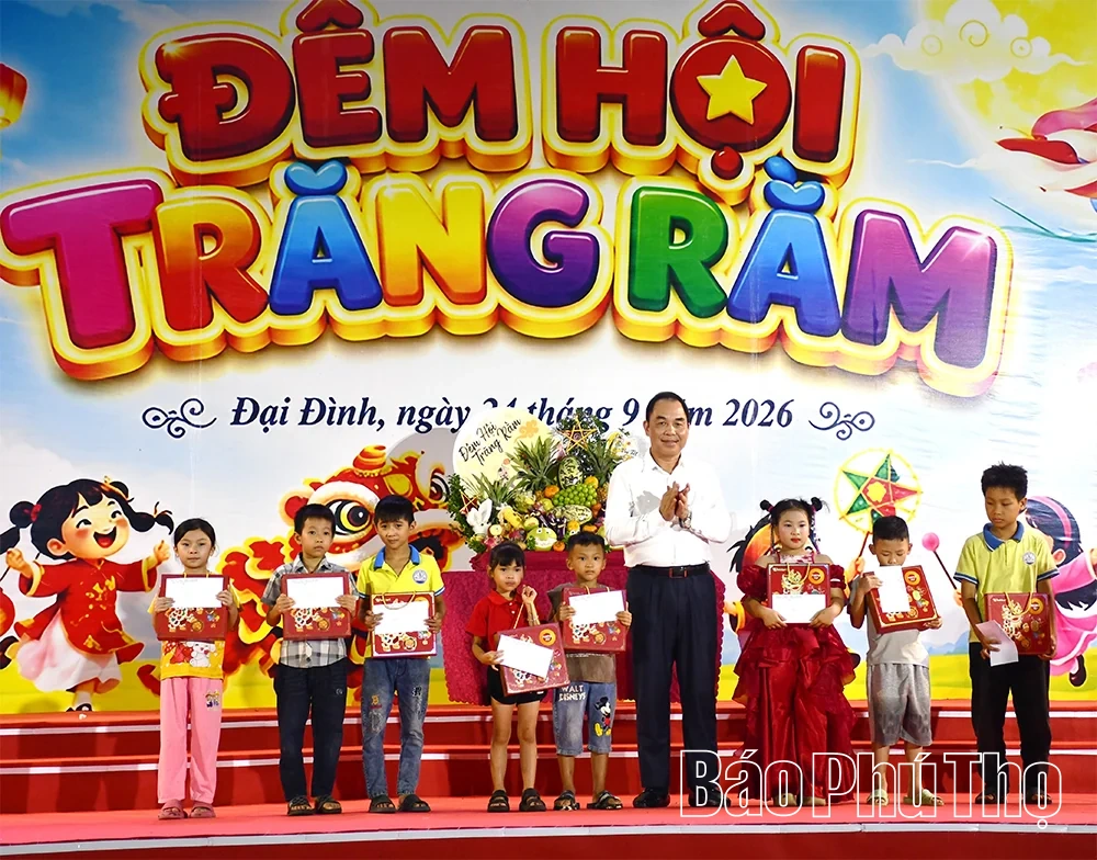 Đại Đình tổ chức Đêm hội trăng rằm “Lồng đèn thắp sáng ước mơ”