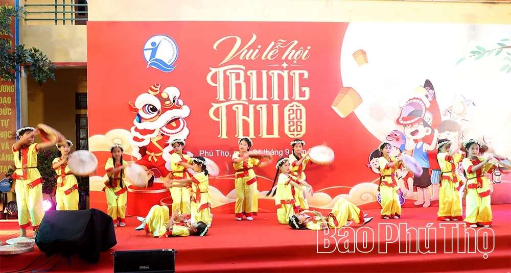 Đêm trăng yêu thương ở vùng cao Văn Miếu