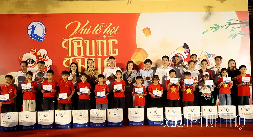 Đêm trăng yêu thương ở vùng cao Văn Miếu