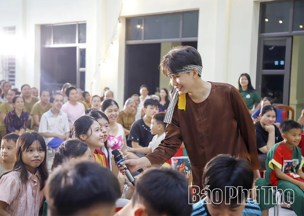 Ấm áp Đêm hội&nbsp;“Trăng&nbsp;yêu thương” tại&nbsp;Trung tâm Công tác xã hội Hòa Bình