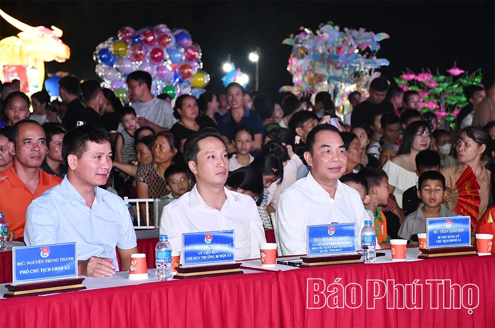 Đại Đình tổ chức Đêm hội trăng rằm “Lồng đèn thắp sáng ước mơ”