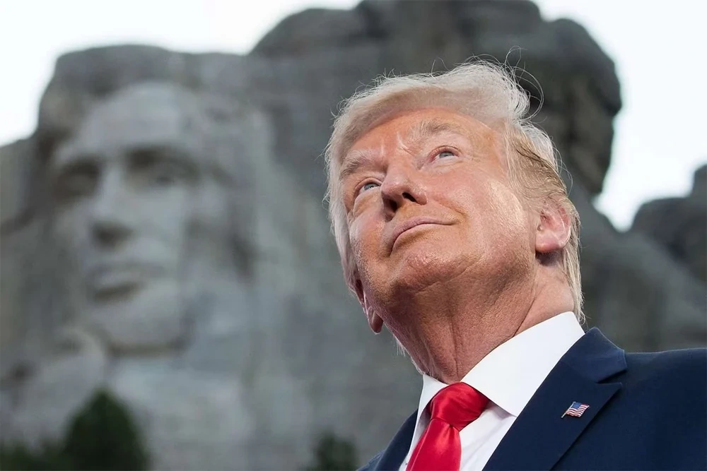 Video quảng bá Trump TV gây sốt