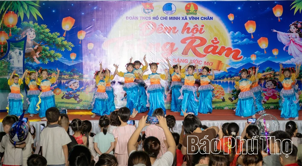 Xã Vĩnh Chân tổ chức chương trình Trung thu “Lồng đèn thắp sáng ước mơ”