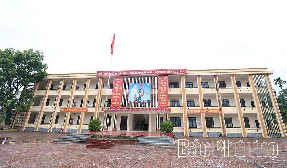 Giáo dục Tam Sơn nỗ lực vượt khó