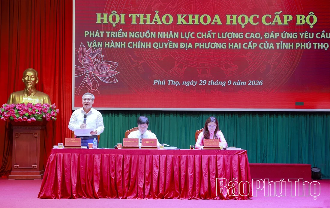 Phát triển nguồn nhân lực chất lượng cao, đáp ứng yêu cầu vận hành chính quyền địa phương hai cấp của tỉnh Phú Thọ
