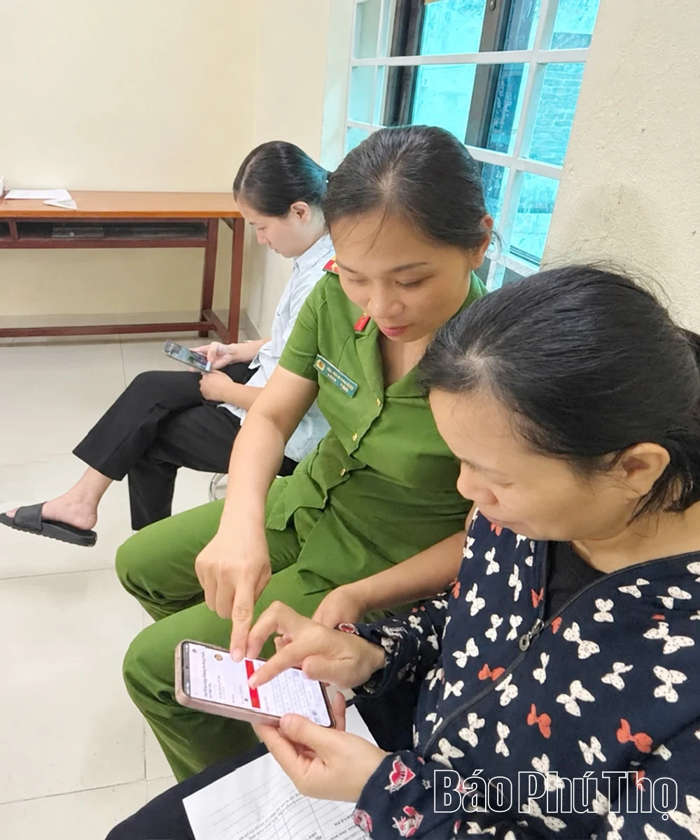 Khi người già bước vào thế giới số