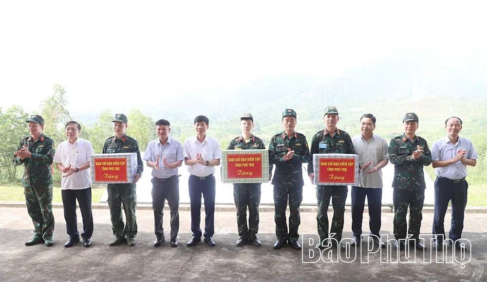 Diễn tập tiếp nhận dự bị động viên và thực hành tiến công tiêu diệt địch lâm thời phòng ngự