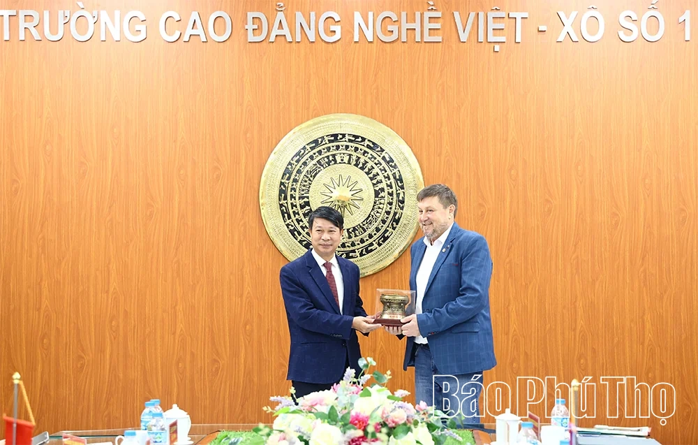 Thúc đẩy hợp tác giữa đơn vị, doanh nghiệp hai tỉnh Phú Thọ - Sakhalin (Nga)