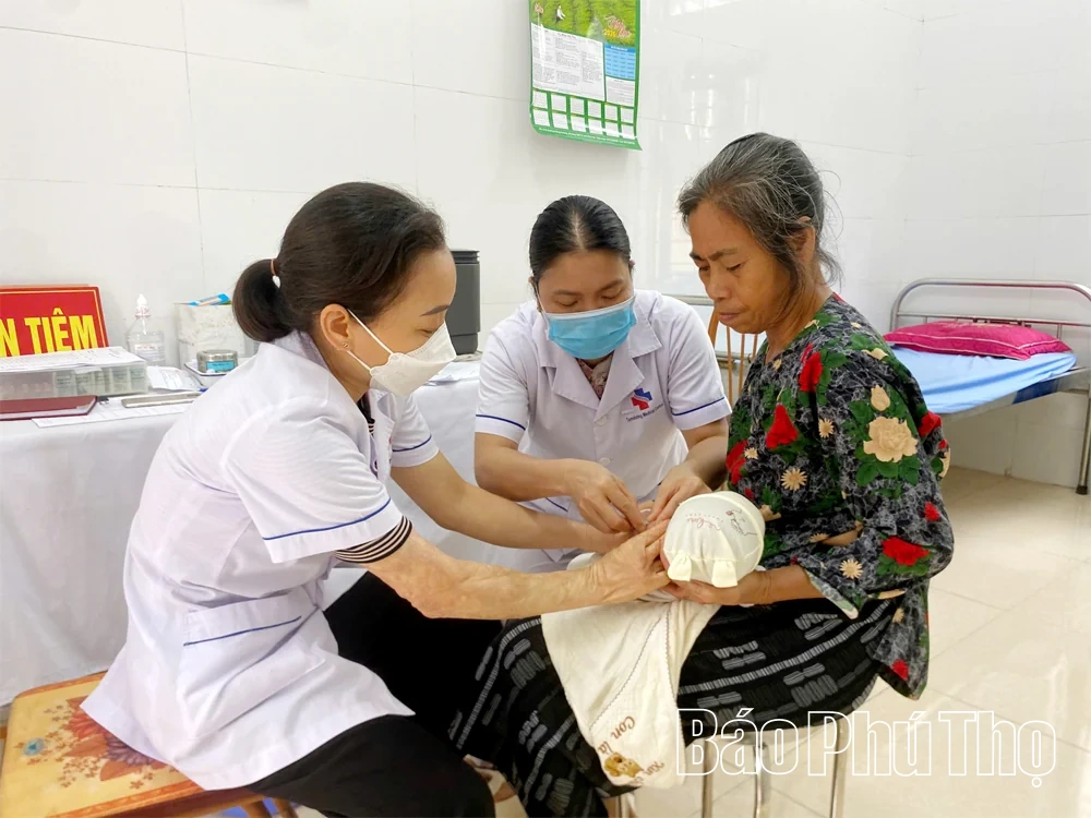 Xây dựng văn hóa bệnh viện, nâng cao sự hài lòng của người bệnh