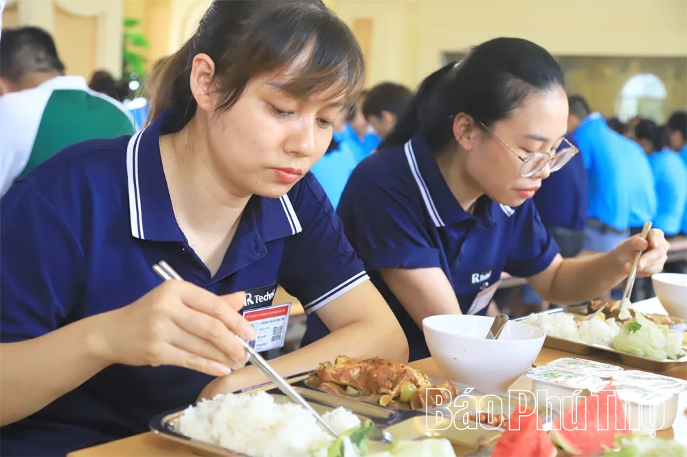 Chăm lo từ bữa ăn ca