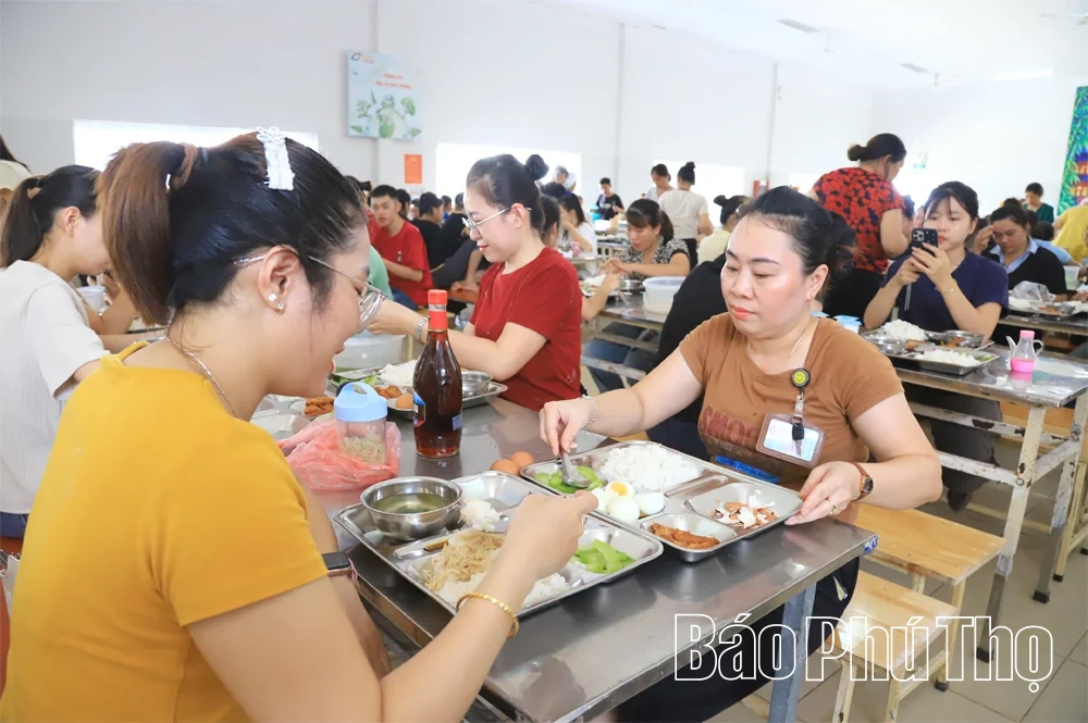 Chăm lo từ bữa ăn ca