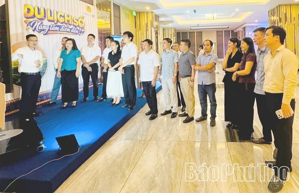 Khi điểm đến bước lên bản đồ số