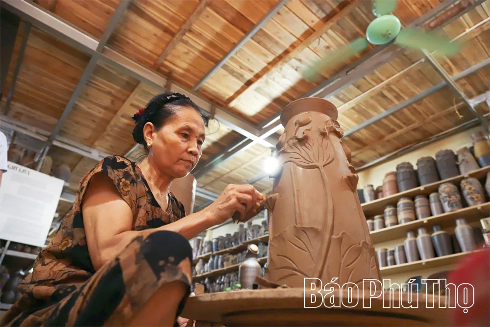 Gốm sành Hương Canh và khoảng trống thế hệ kế thừa