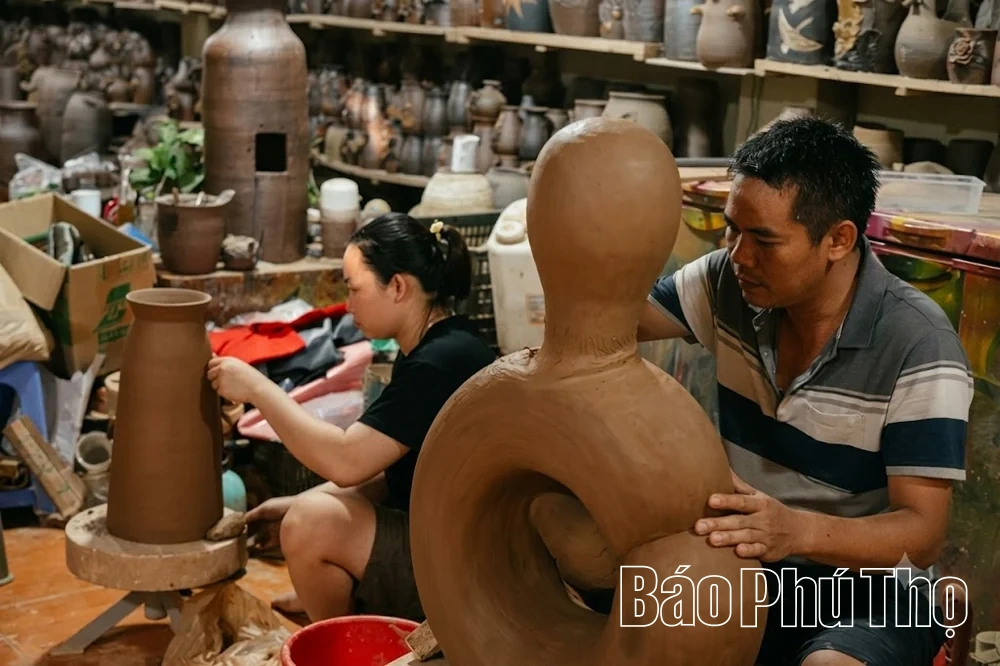 Gốm sành Hương Canh và khoảng trống thế hệ kế thừa