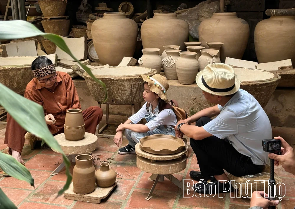 Gốm sành Hương Canh và khoảng trống thế hệ kế thừa