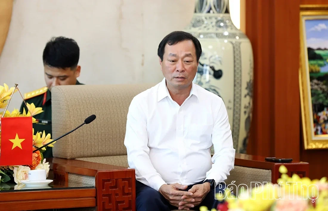Strengthening Solidarity and Defense Cooperation Between Phu Tho and Luang Namtha