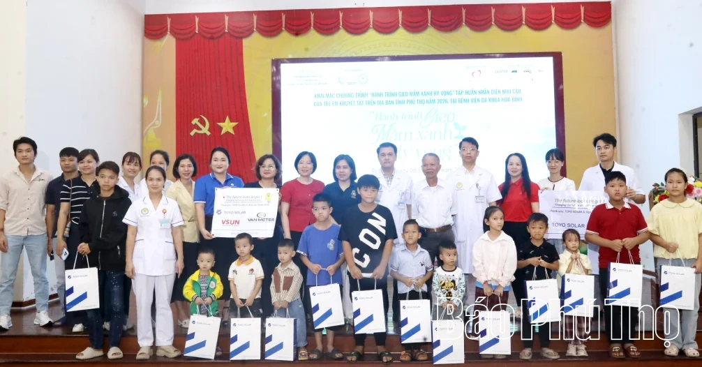 Khám cho 270 trẻ em khuyết tật có hoàn cảnh khó khăn trên địa bàn tỉnh
