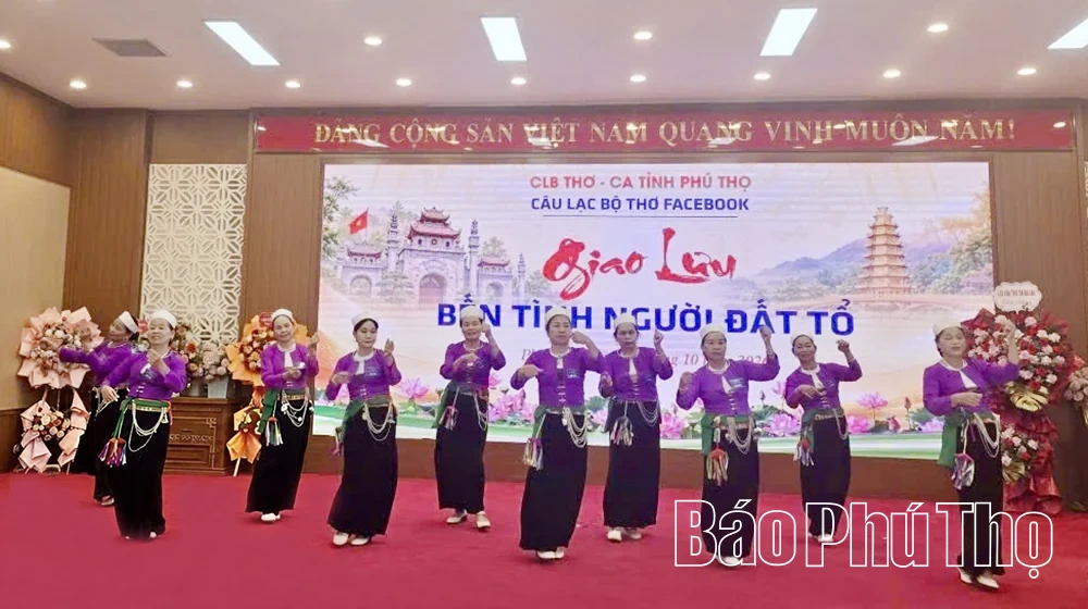 Giao lưu “Bến tình người&nbsp;Đất Tổ”