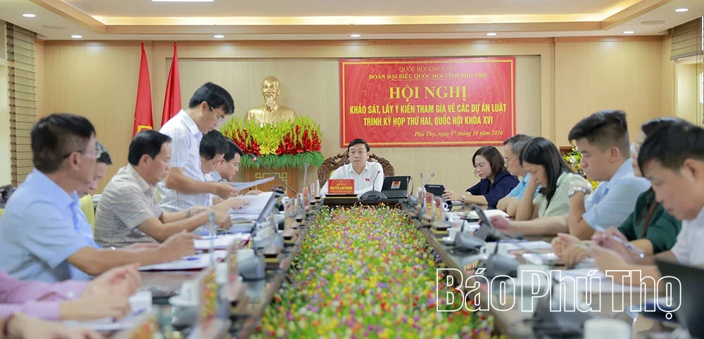 Đoàn Đại biểu Quốc hội tỉnh Phú Thọ khảo sát, lấy ý kiến tham gia các dự án luật