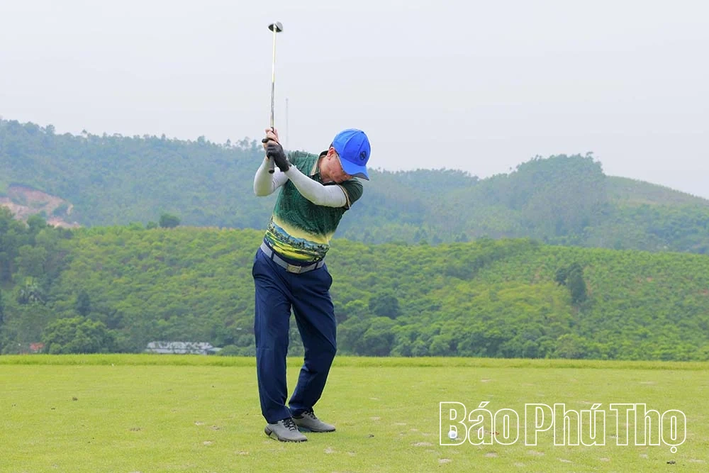 170 vận động viên tham gia Giải Golf Doanh nhân Đất Tổ lần thứ I
