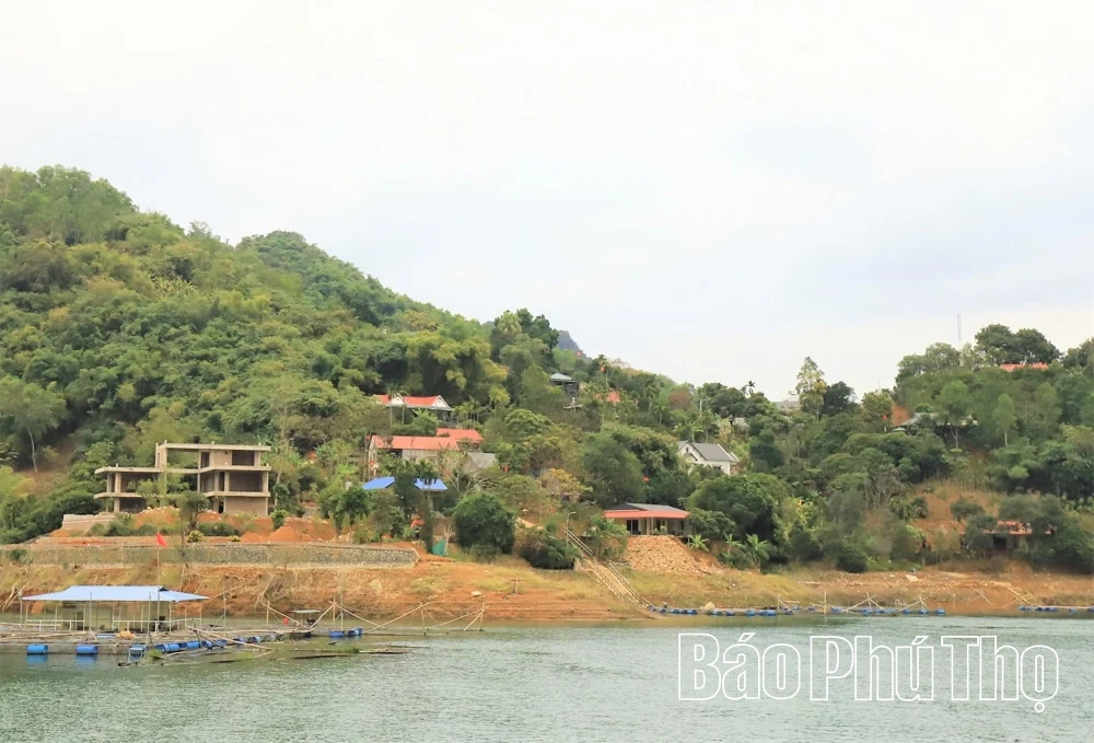 Sức sống vùng hồ Hòa Bình