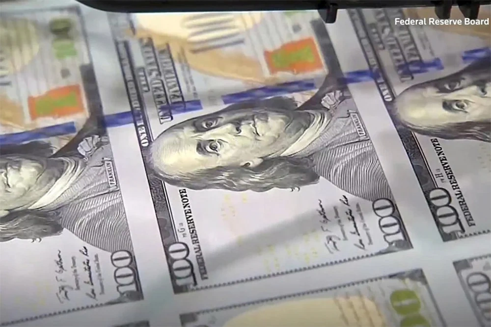 Đằng sau đà tăng của đồng USD
