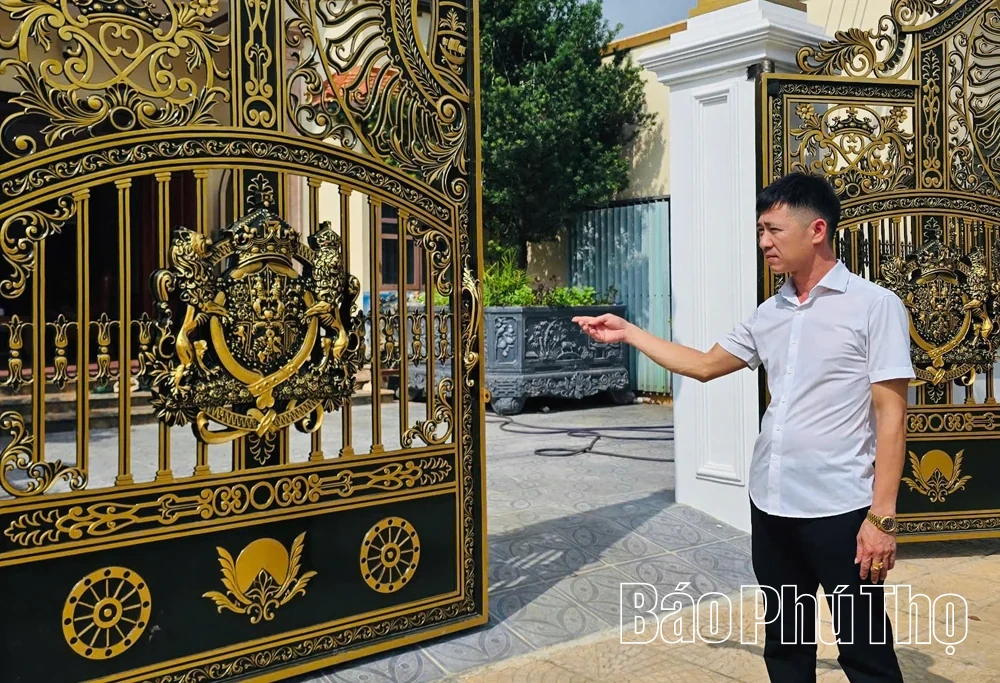 Khi tấc đất hóa... tình quê