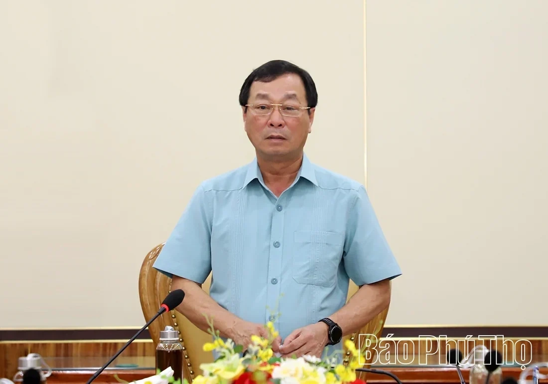 Determination to Deploy the Ao Chau Urban, Cultural, Sports Service and Golf Course Project in Ha Hoa Commune