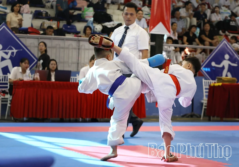 679 võ sinh tranh tài tại Giải vô địch các câu lạc bộ Karate tỉnh Phú Thọ mở rộng