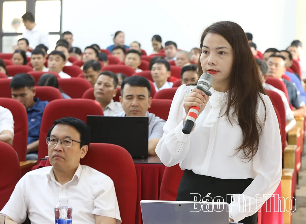 Đoàn đại biểu Quốc hội tỉnh tiếp xúc cử tri 5 xã vùng Tân Lạc
