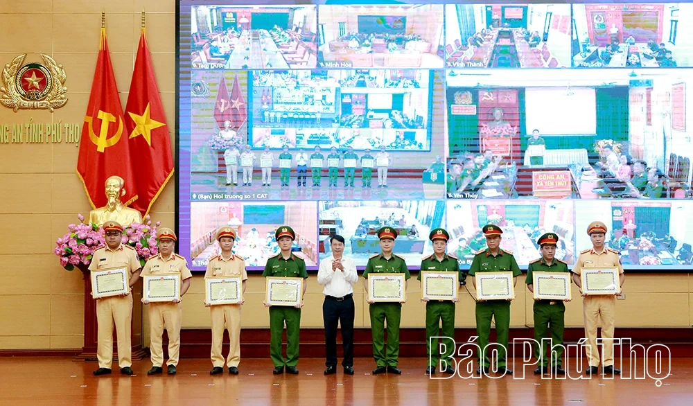 Sơ kết 3 tháng tuần tra, kiểm soát, xử lý vi phạm an toàn giao thông, trật tự công cộng