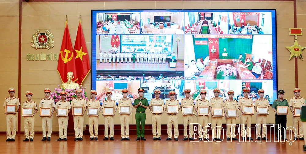 Sơ kết 3 tháng tuần tra, kiểm soát, xử lý vi phạm an toàn giao thông, trật tự công cộng