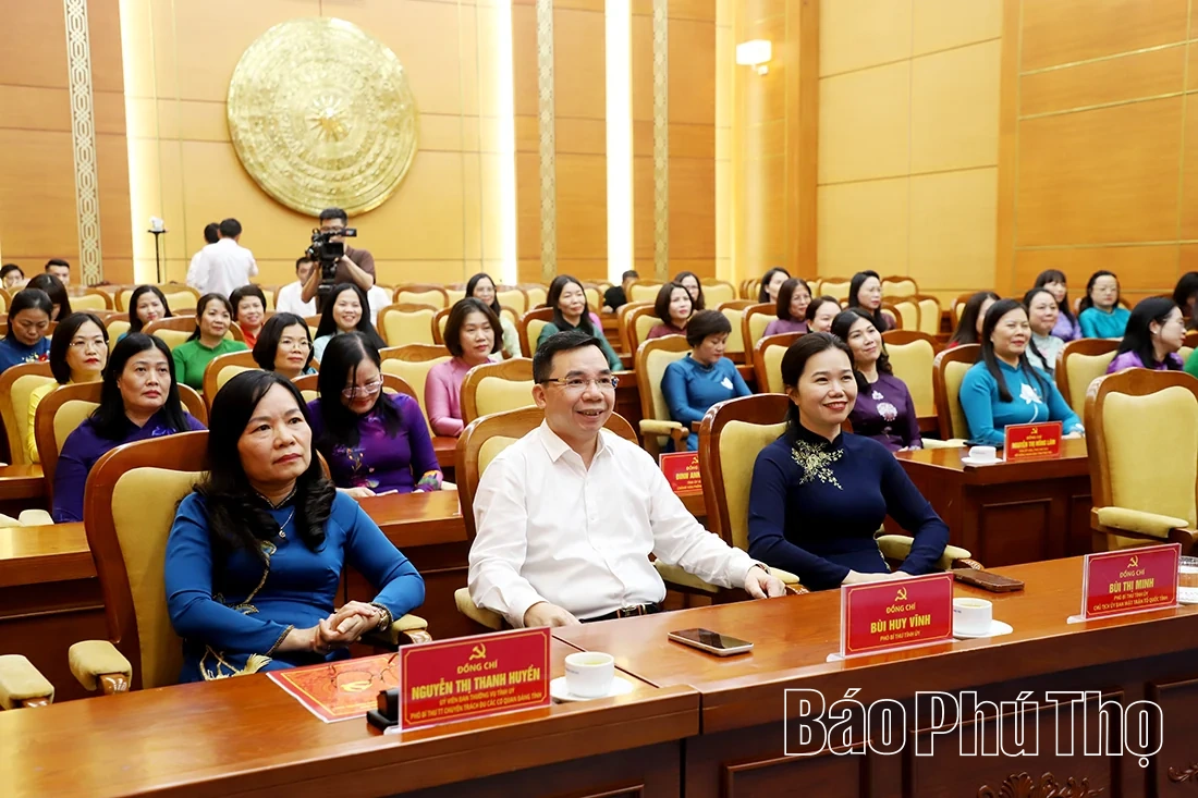 Tiếp tục quan tâm, tạo điều kiện thuận lợi để phụ nữ cống hiến và trưởng thành
