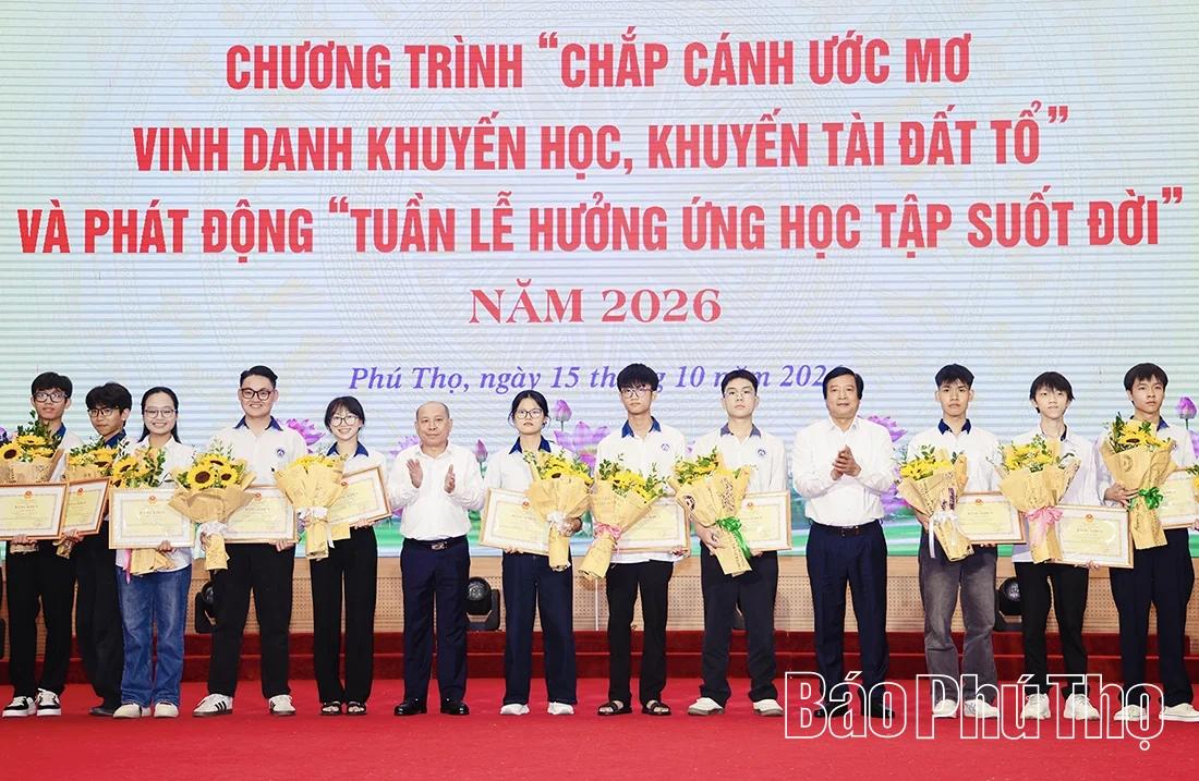 Chắp cánh ước mơ - Vinh danh khuyến học, khuyến tài Đất Tổ