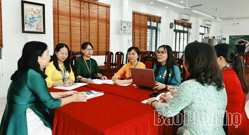 Những “bông hoa đẹp” trong vườn Bác
