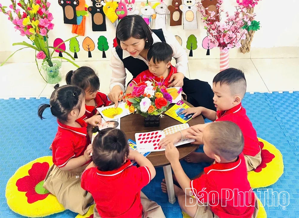 Điểm tựa nhân văn từ những lớp học vùng nông thôn