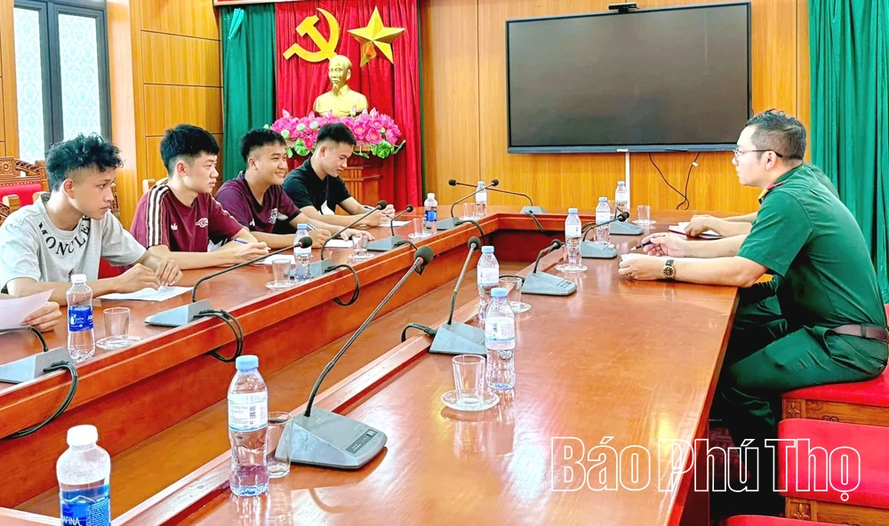 Từ lá đơn tình nguyện đến hành trình bảo vệ Tổ quốc