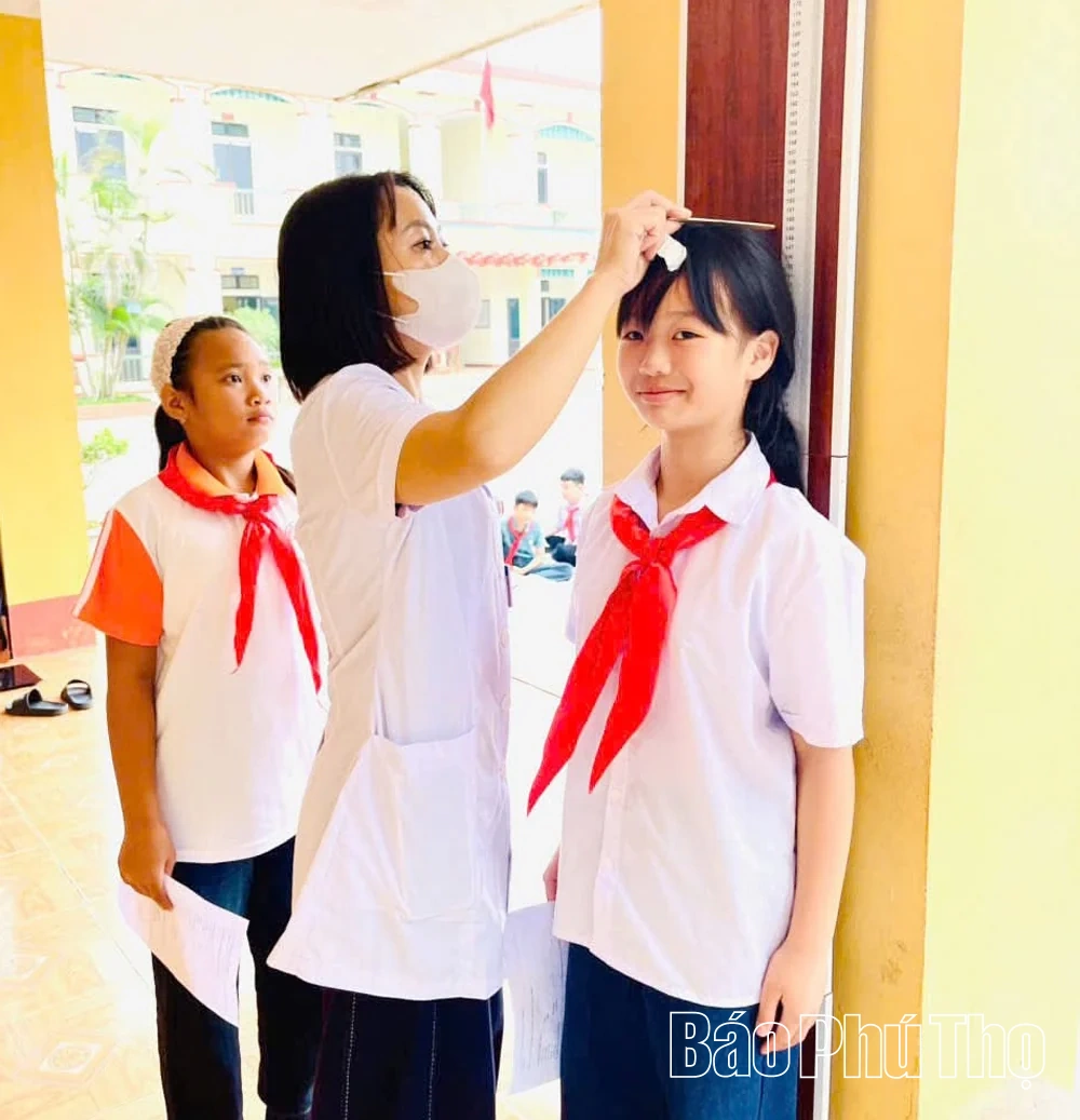 Quan tâm chăm sóc sức khỏe học đường